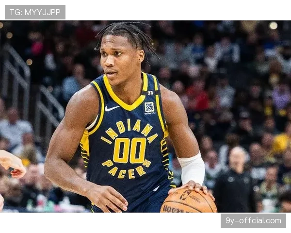 分析：萨博尼斯连续三双纪录背后，其个人效率值的微妙变化